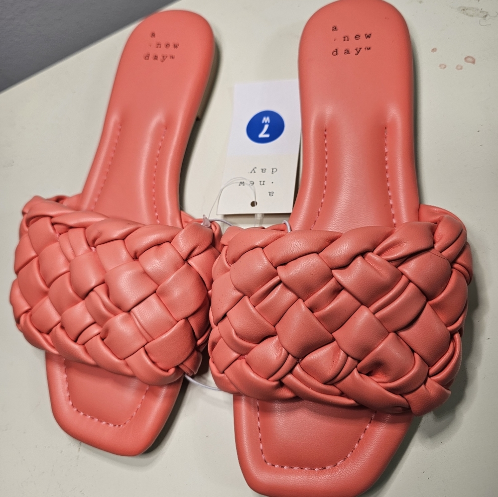 A NEW DAY CARISSA Womens sandal NWT Size 7W